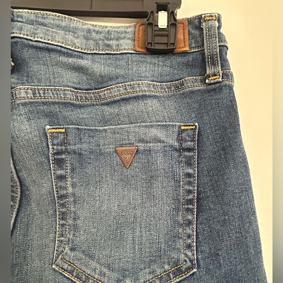 Guess Blue Skinny Jeans Versatile Everyday Wear - Picture 6 of 9